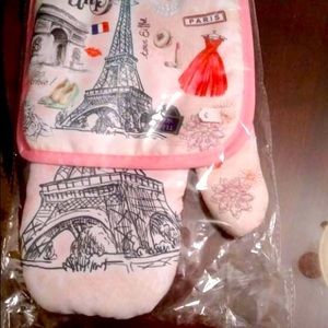 🇫🇷Purchased in France!🇫🇷French Oven Mitts